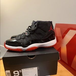 Size 9.5 Real Bred 11’s for only 100$